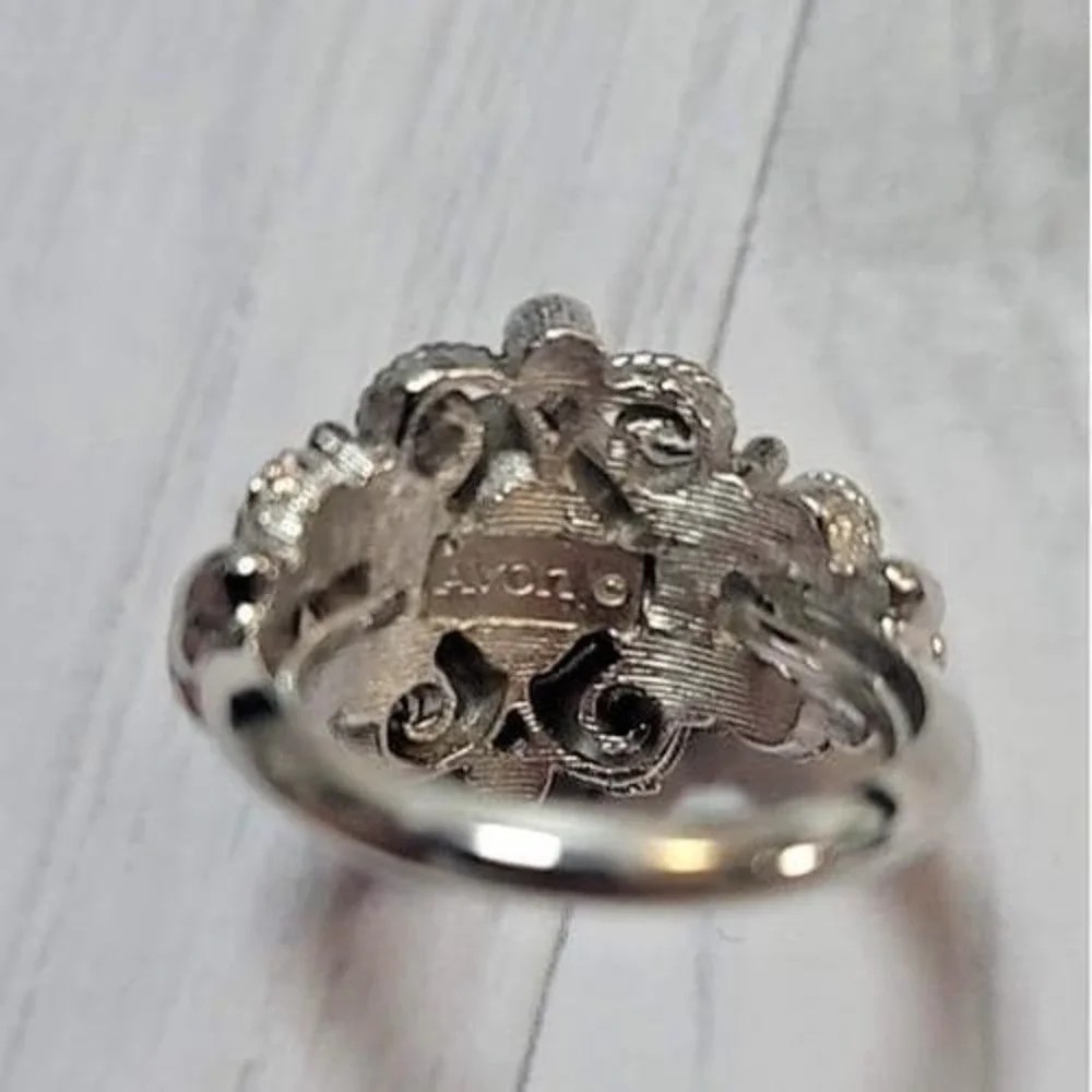 Avon Silver Tone Black Glass Ring adjustable 4‎ Oval Cabochon Cocktail Statement